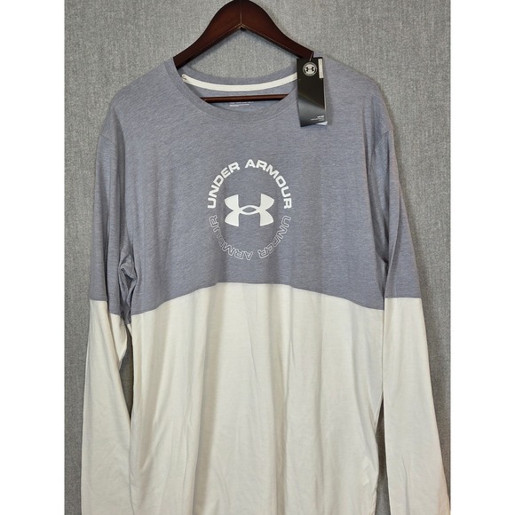 Under Armour Performance Shirt Mens 2XL Loose Fit Gray White Colorblock Logo NEW - Picture 1 of 10
